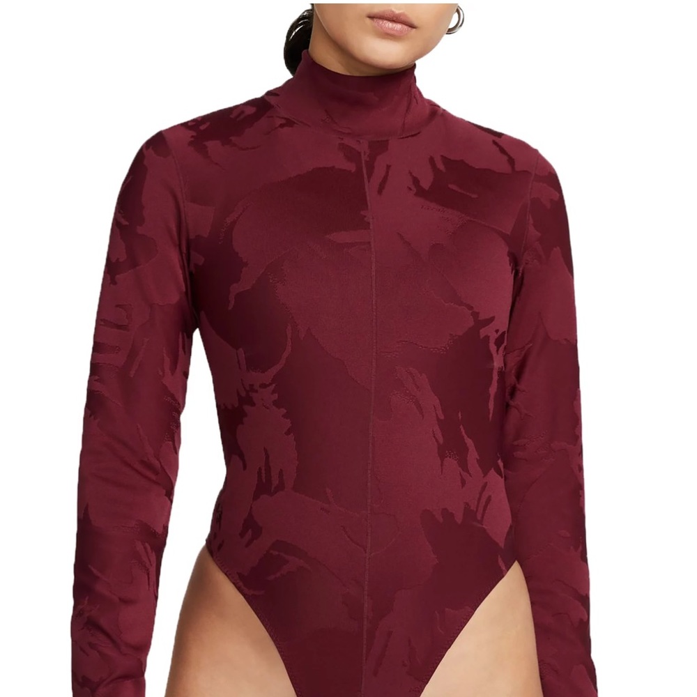 Nike bodysuit small